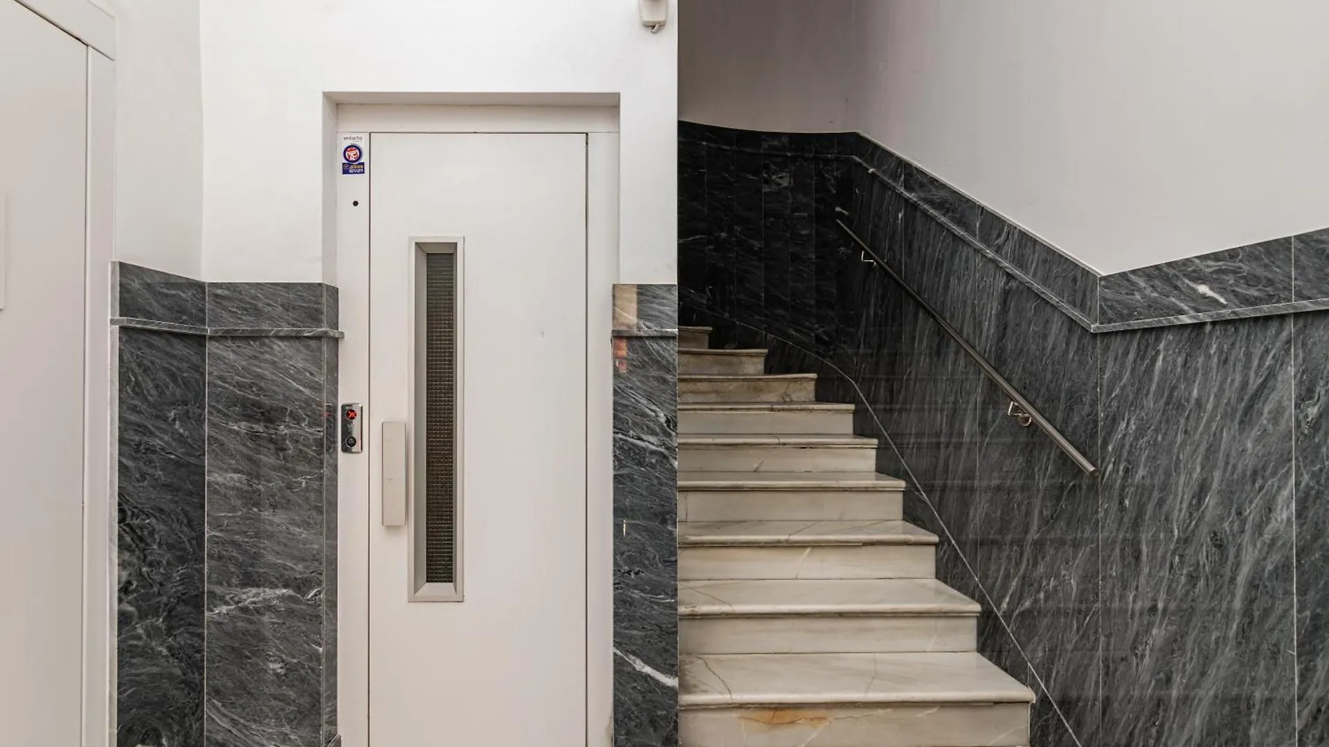 Ganbara Larios Apartment Malaga Spain